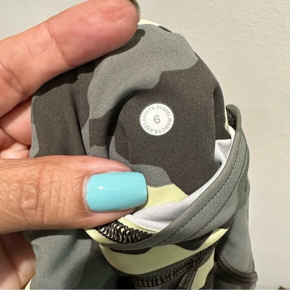 Lululemon Leggings Fast and Free High Rise Crop 23" Camo - Picture 10 of 12